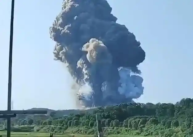 湖南花炮厂爆炸已致2人失联9人受伤